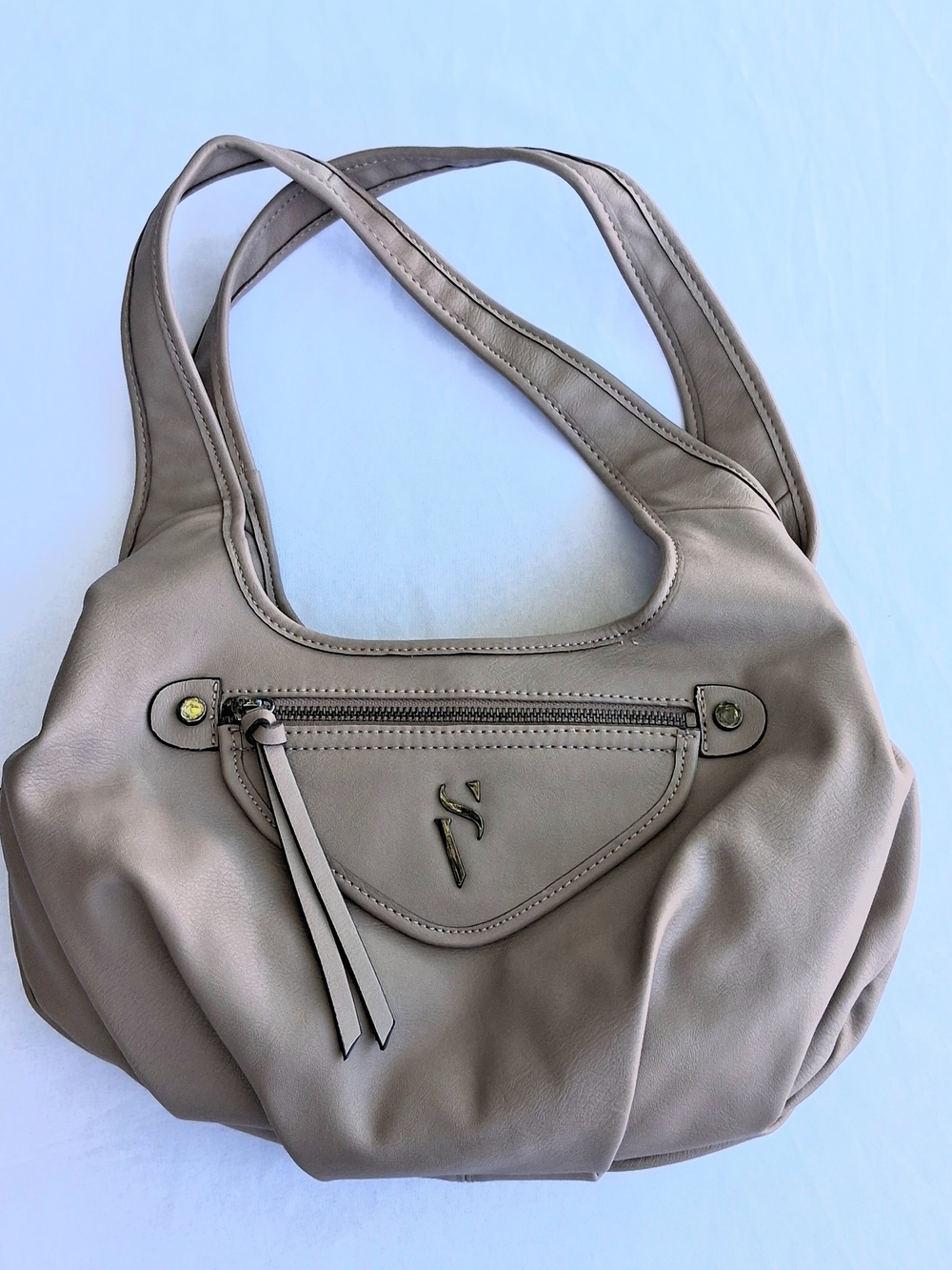 Simply Vera Vera Wang Taupe Shoulder Bag with Tassel Zip